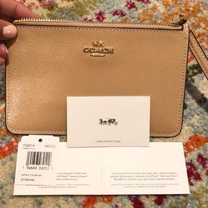 Coach Wristlet NWT